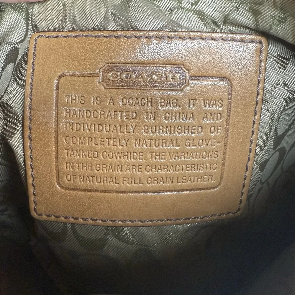 NWOT Coach Vintage Heritage Leather Wristlet w/ Mini Bag Charm